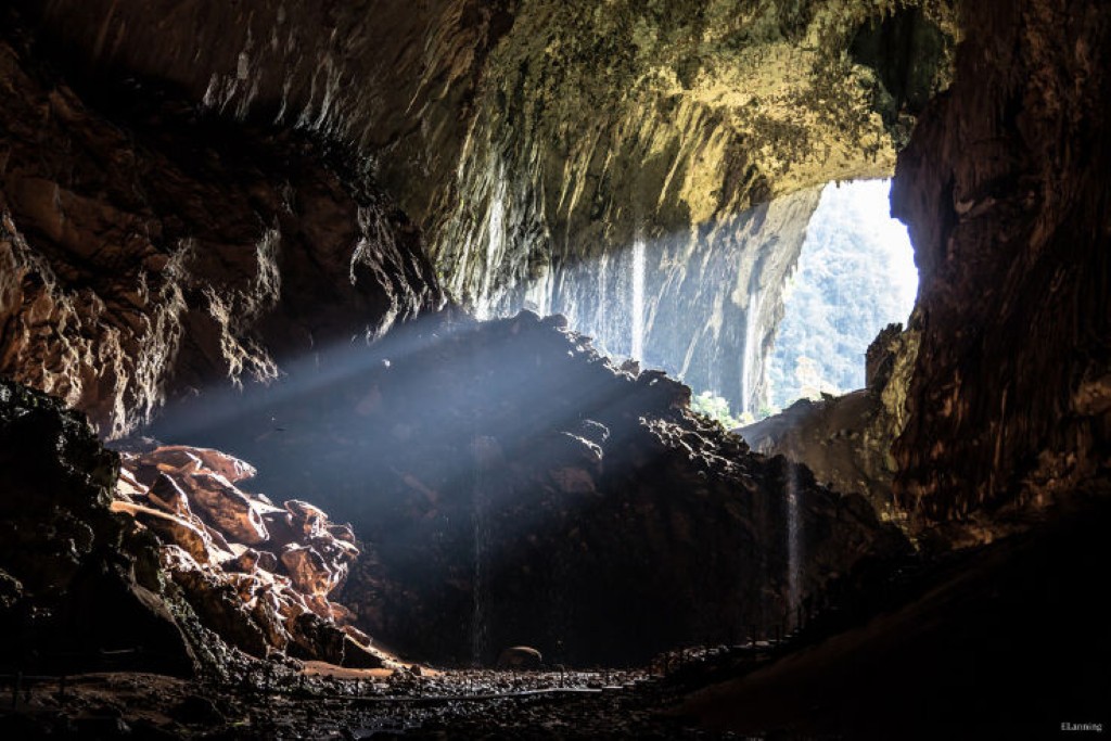 MULU CAVES Explorer